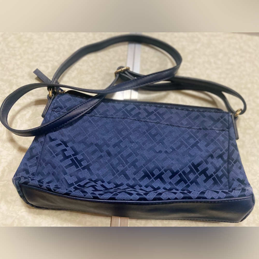 Tommy Hilfiger Purse - Picture 3 of 13
